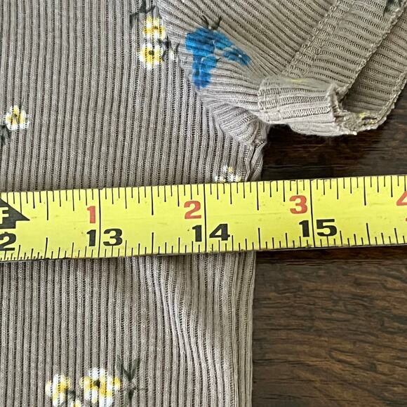 Forever 21 Taupe Floral Short Sleeve Ribbed Knit Cropped Tee Size Medium - Picture 6 of 7
